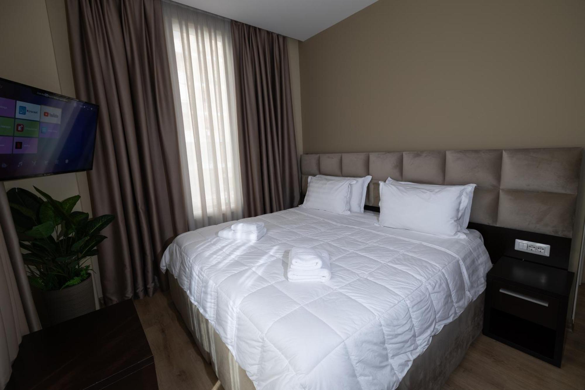 4R Colombo Hotel Тирана Экстерьер фото