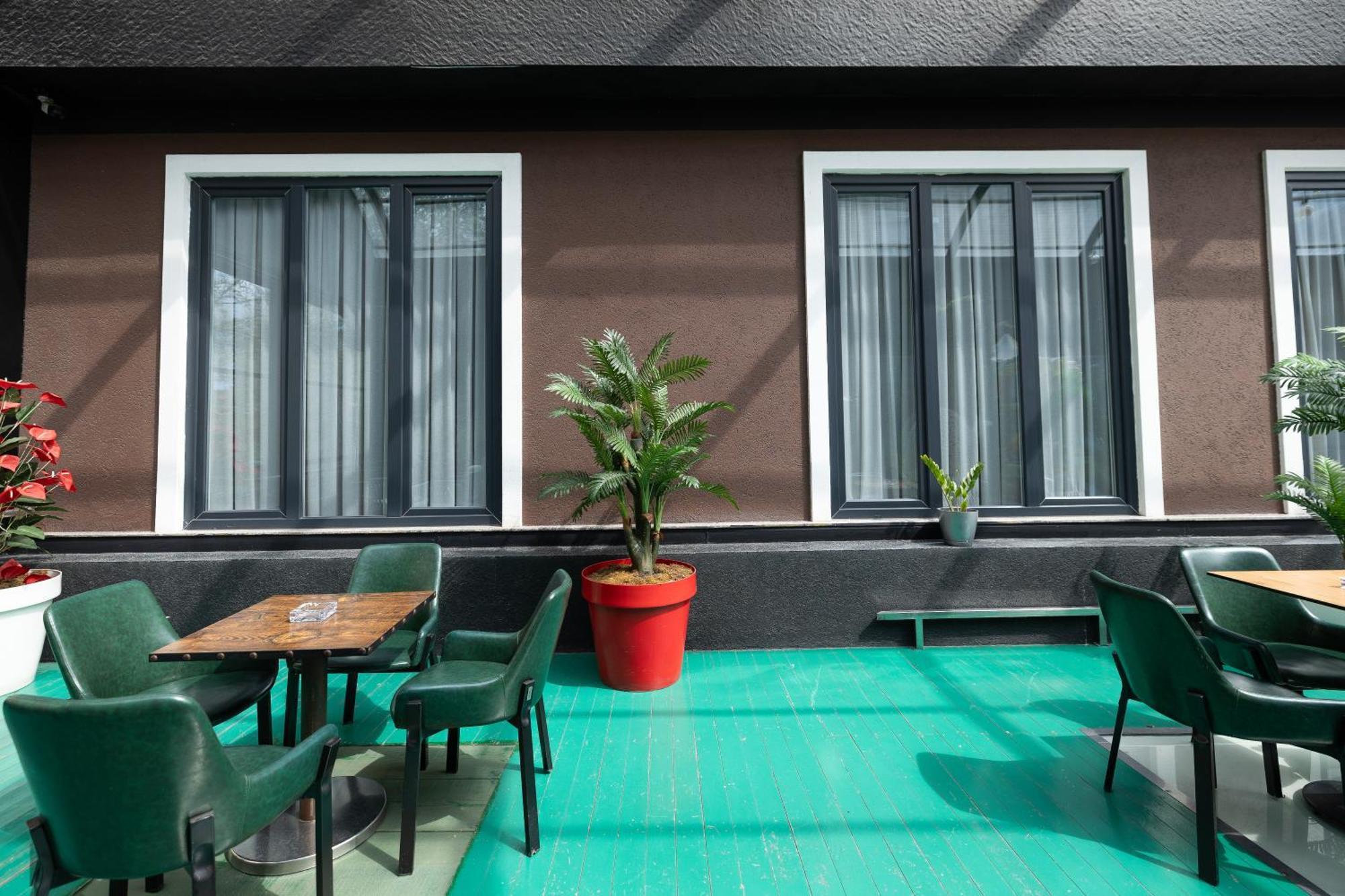 4R Colombo Hotel Тирана Экстерьер фото
