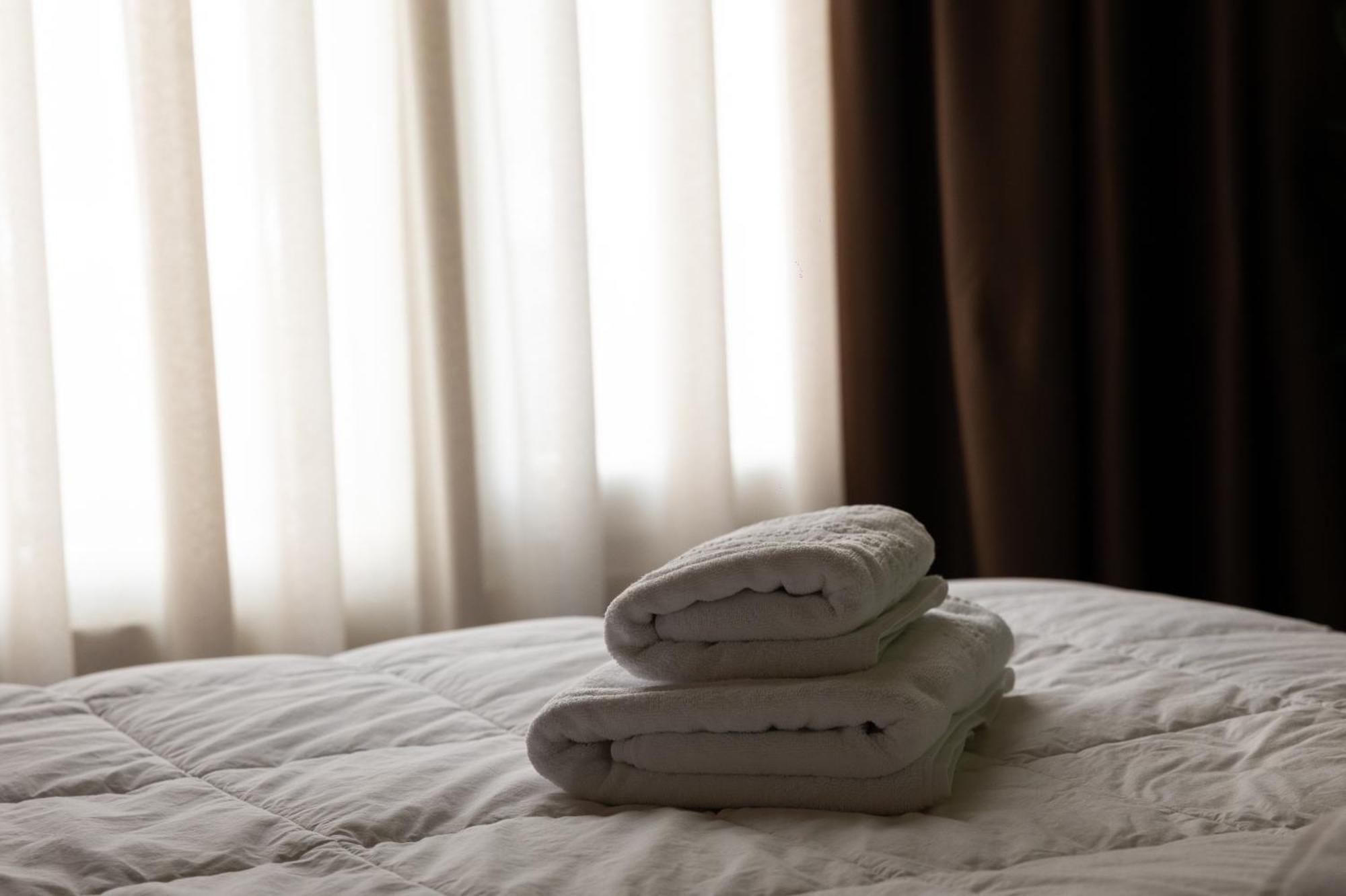 4R Colombo Hotel Тирана Экстерьер фото