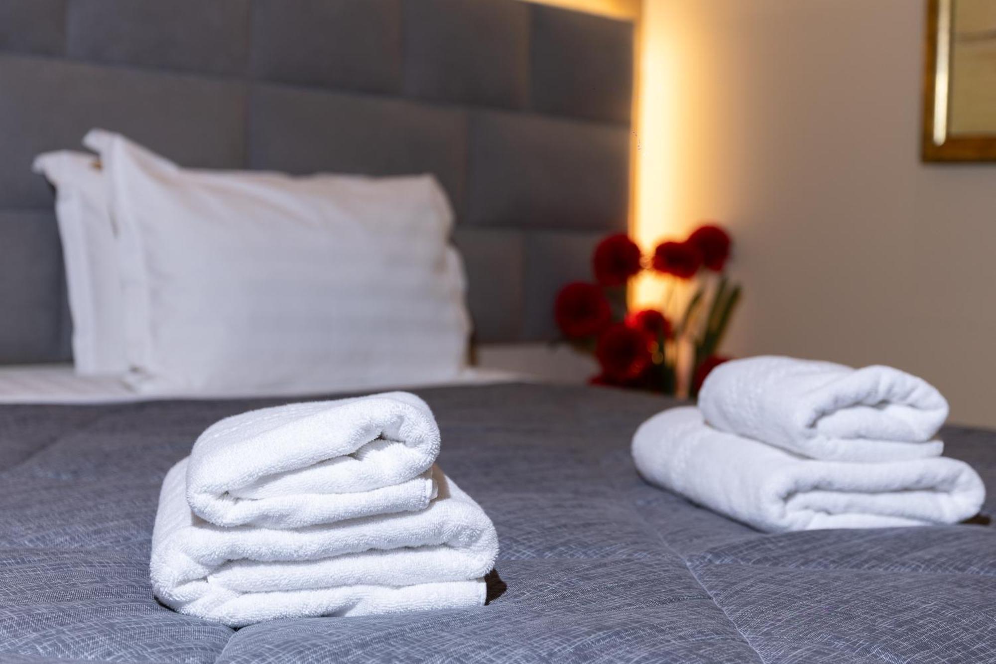 4R Colombo Hotel Тирана Экстерьер фото