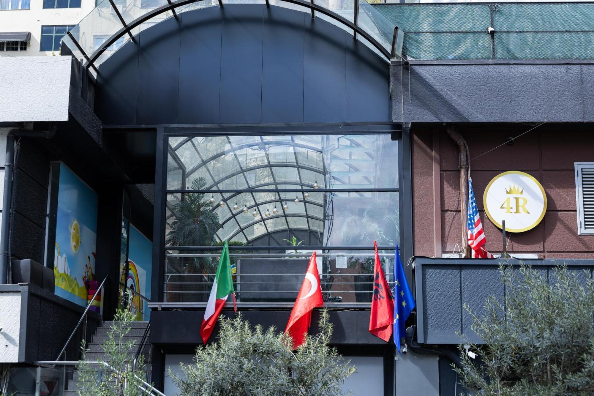 4R Colombo Hotel Тирана Экстерьер фото