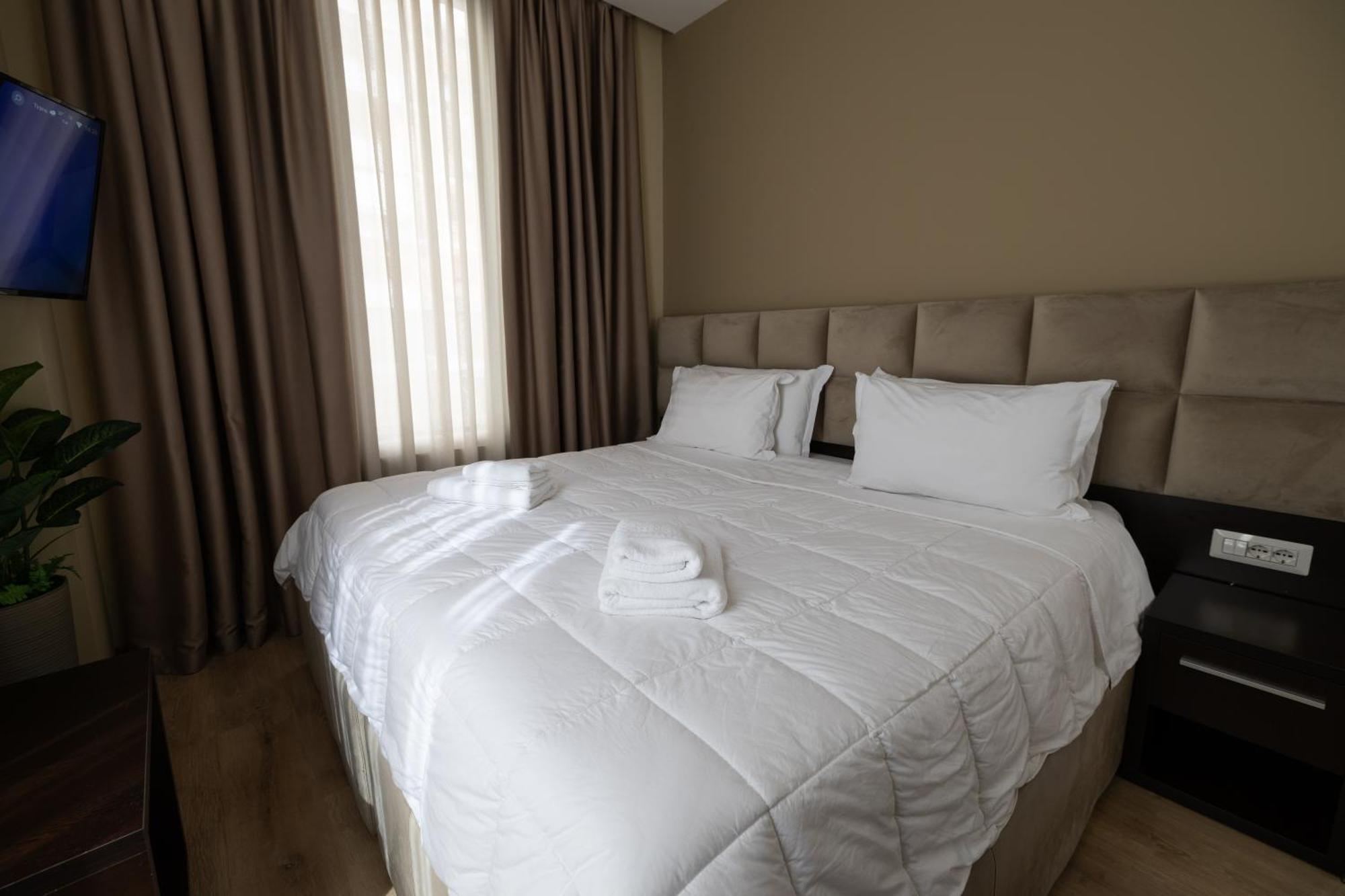 4R Colombo Hotel Тирана Экстерьер фото