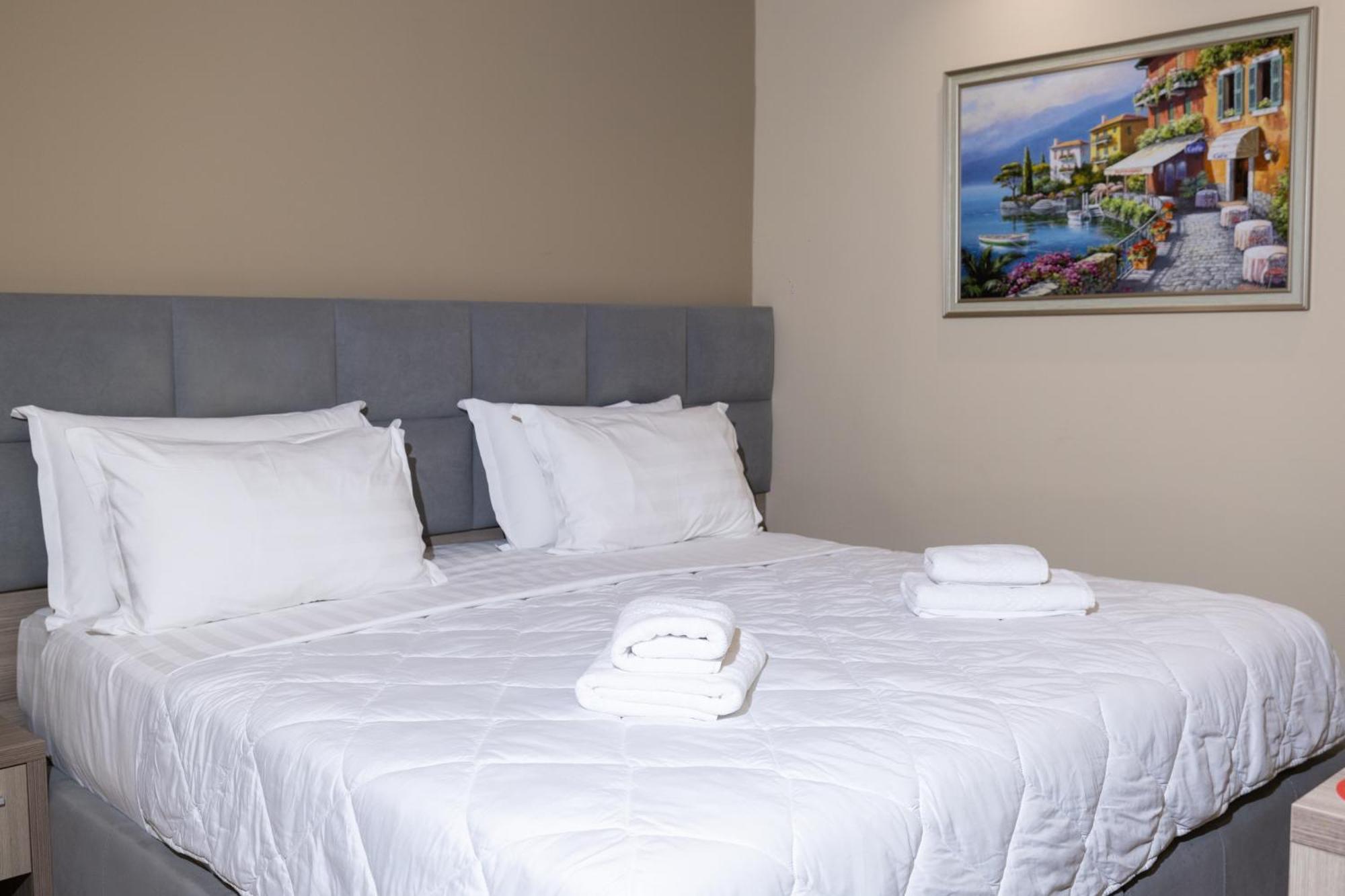 4R Colombo Hotel Тирана Экстерьер фото