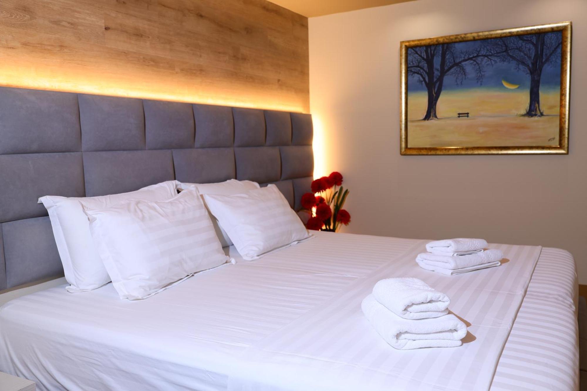 4R Colombo Hotel Тирана Экстерьер фото