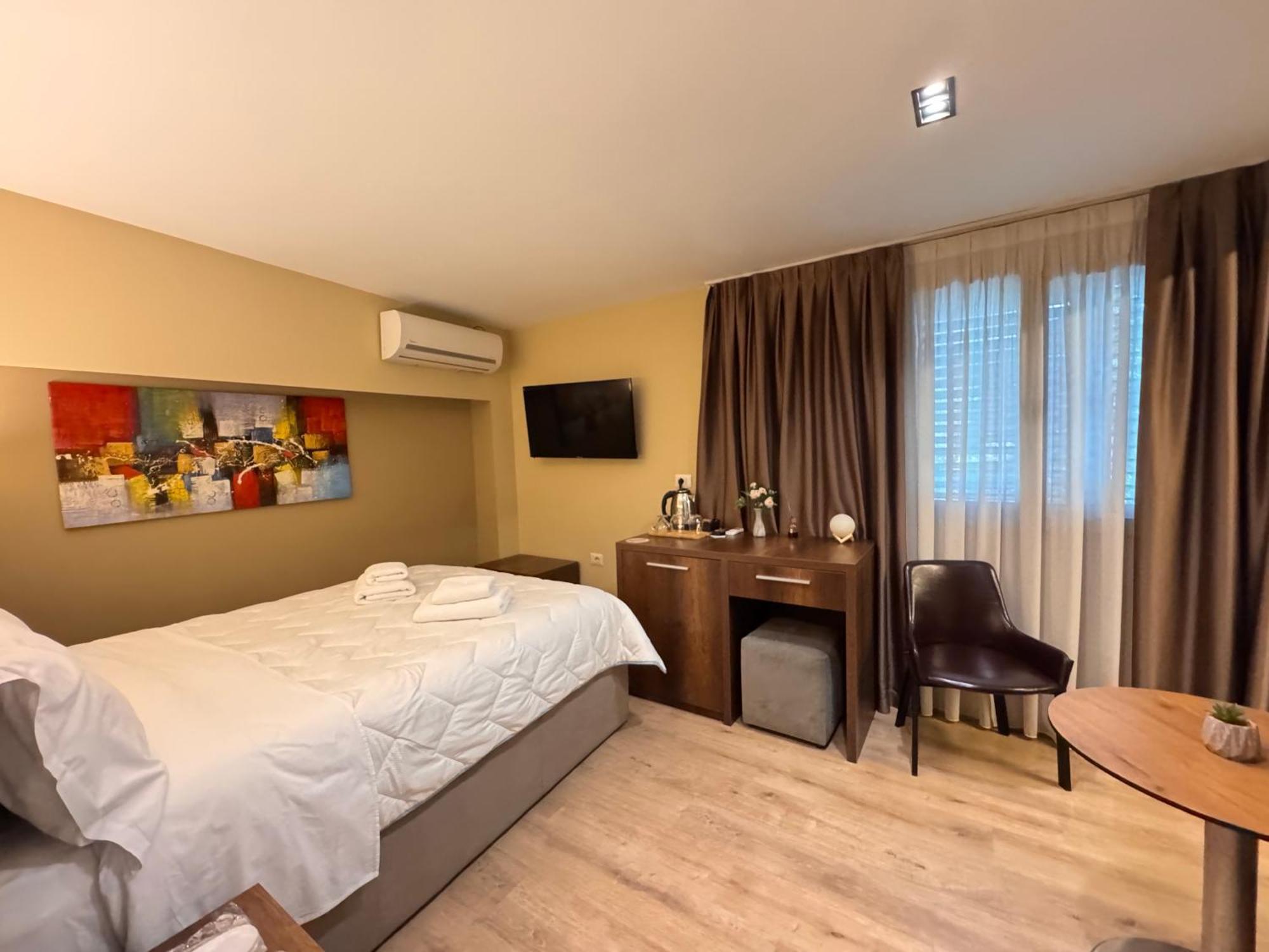 4R Colombo Hotel Тирана Экстерьер фото