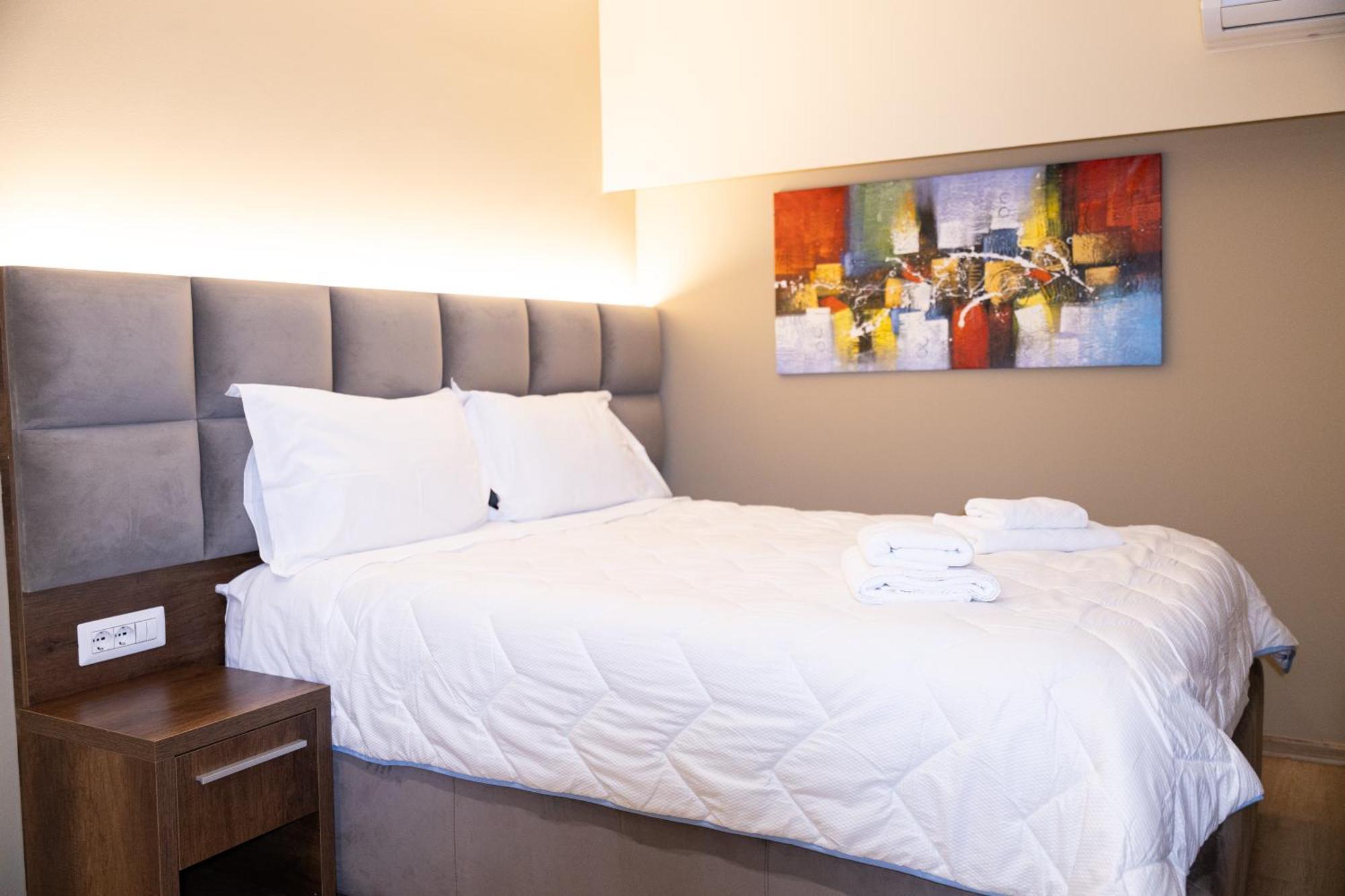 4R Colombo Hotel Тирана Экстерьер фото