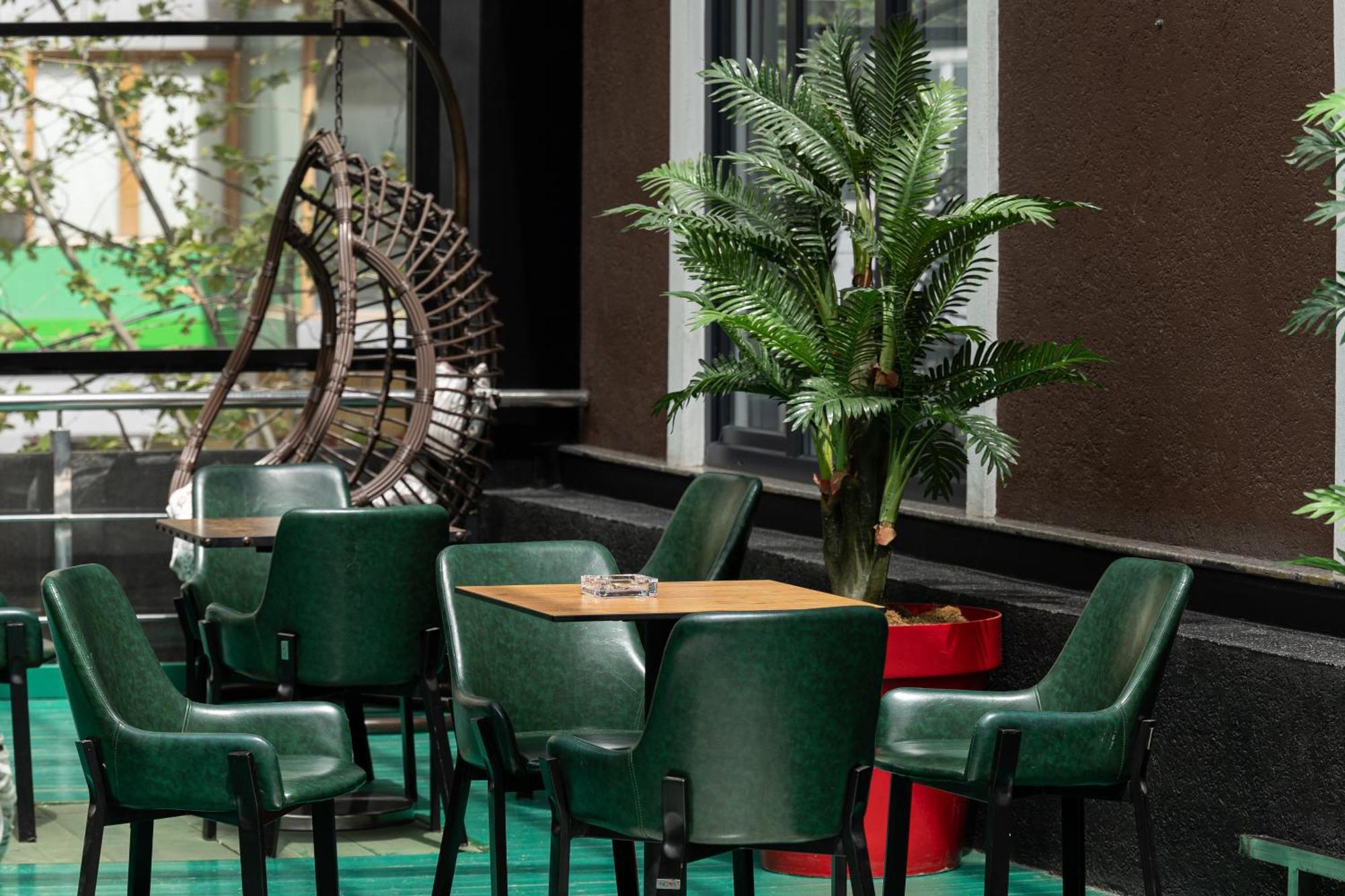 4R Colombo Hotel Тирана Экстерьер фото