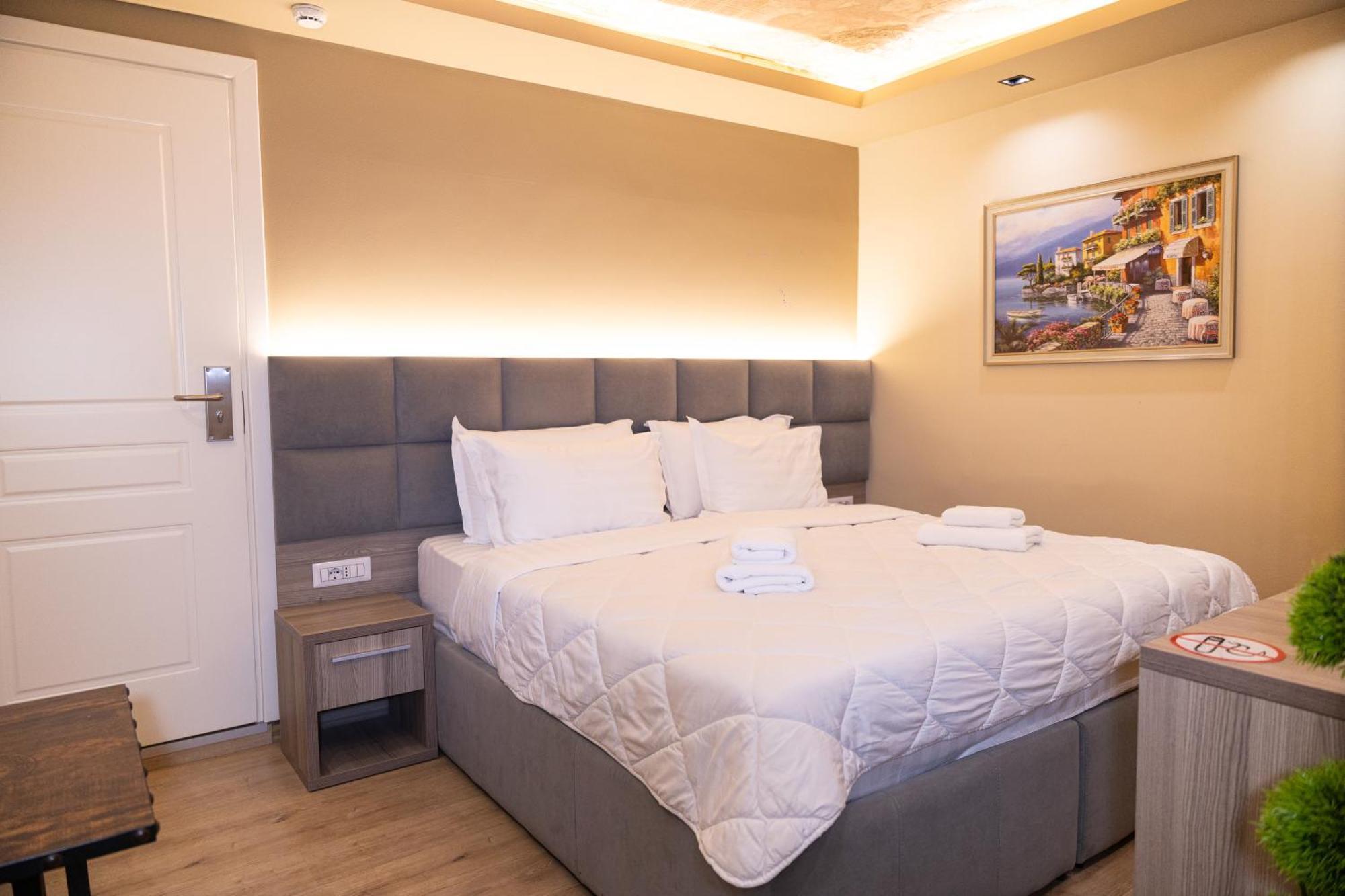 4R Colombo Hotel Тирана Экстерьер фото
